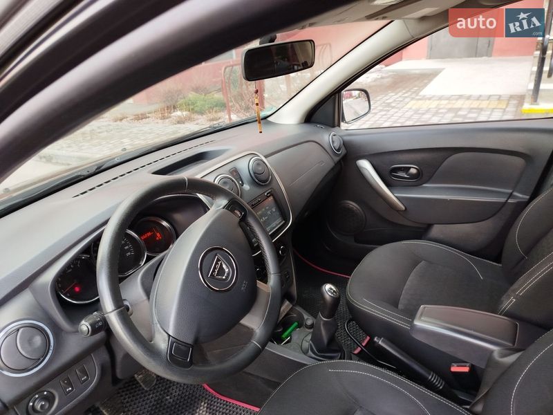 Седан Dacia Logan 2015 в Вінниці