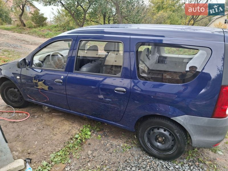Седан Dacia Logan 2009 в Ровно