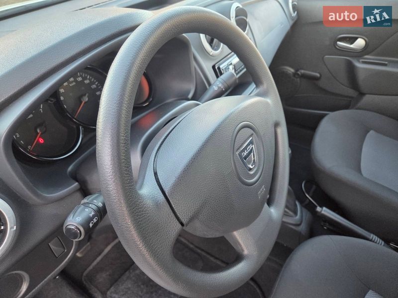 Седан Dacia Logan 2015 в Каменском