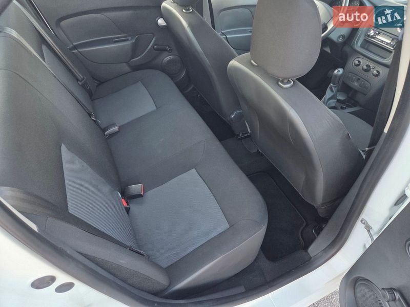 Седан Dacia Logan 2015 в Каменском