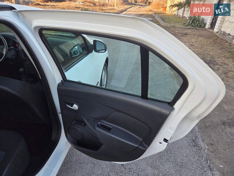 Седан Dacia Logan 2015 в Каменском