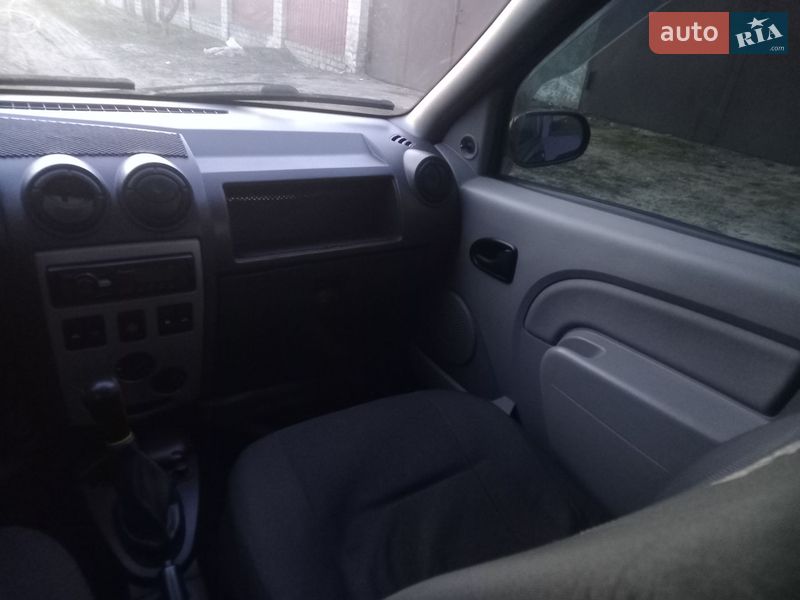 Седан Dacia Logan 2006 в Харькове