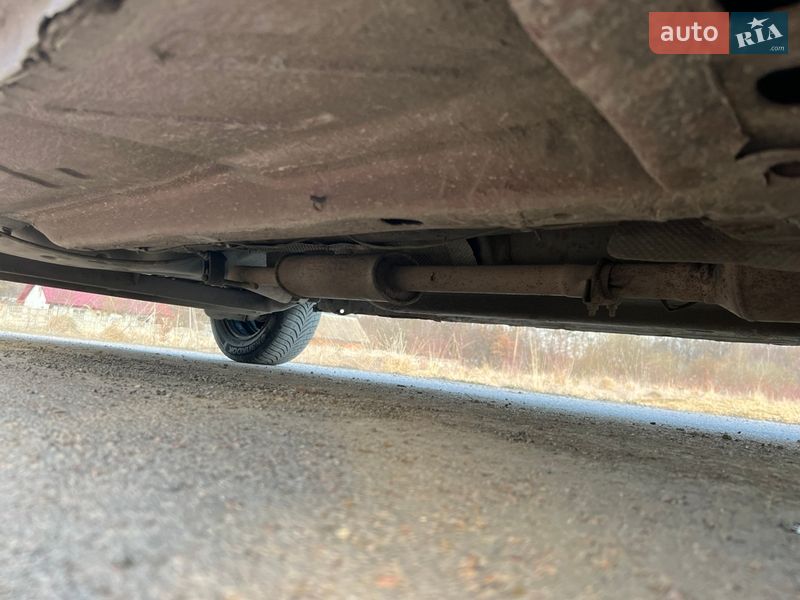 Седан Dacia Logan 2006 в Івано-Франківську