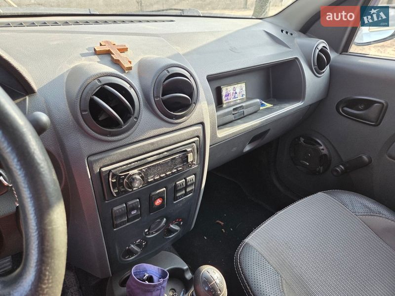 Седан Dacia Logan 2008 в Дніпрі фото 12 Седан Dacia Logan 2008 в Дніпрі