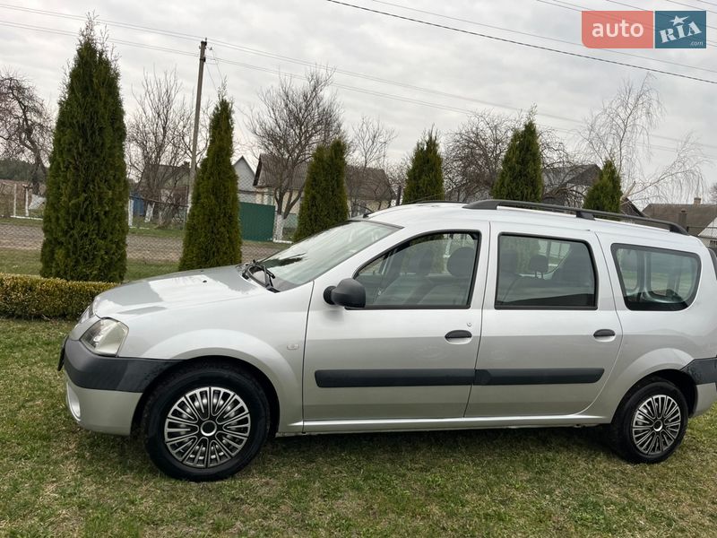 Седан Dacia Logan 2009 в Луцке фото 2 Седан Dacia Logan 2009 в Луцке