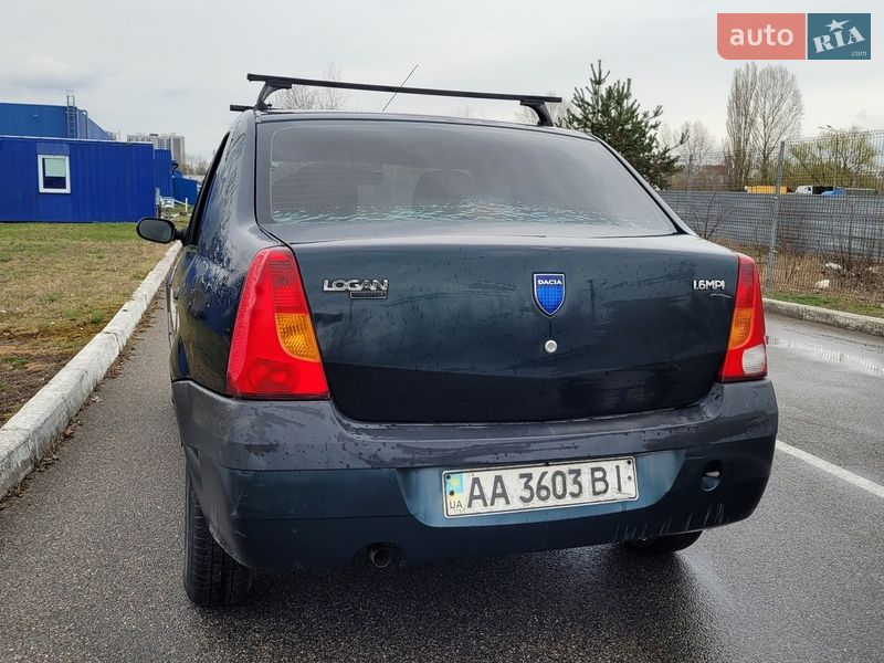 Седан Dacia Logan 2006 в Києві