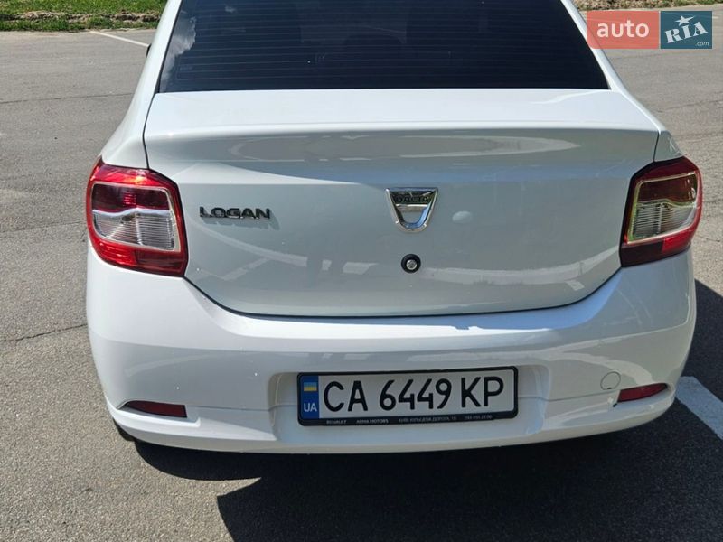 Седан Dacia Logan 2015 в Умани
