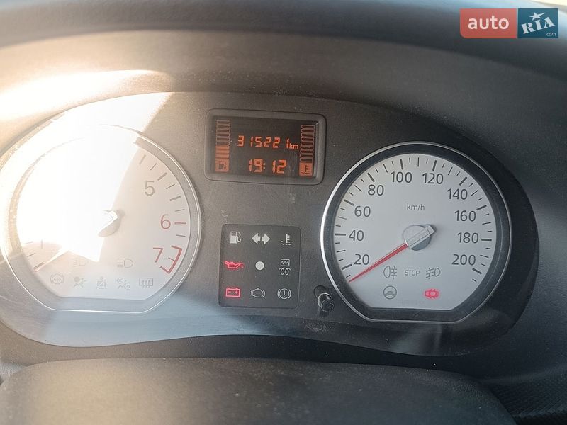 Седан Dacia Logan 2010 в Тернополе