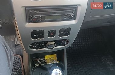 Седан Dacia Logan 2010 в Тернополе