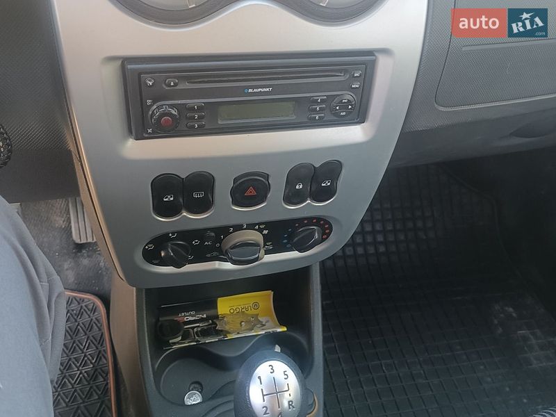 Седан Dacia Logan 2010 в Тернополе