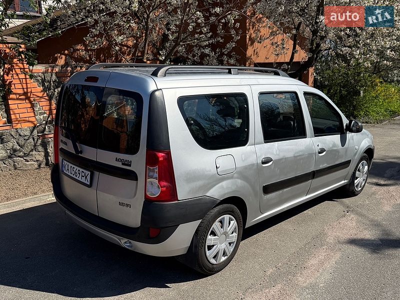 Седан Dacia Logan 2007 в Киеве