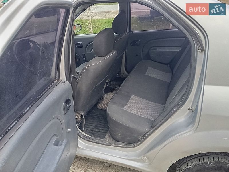 Седан Dacia Logan 2006 в Каменец-Подольском