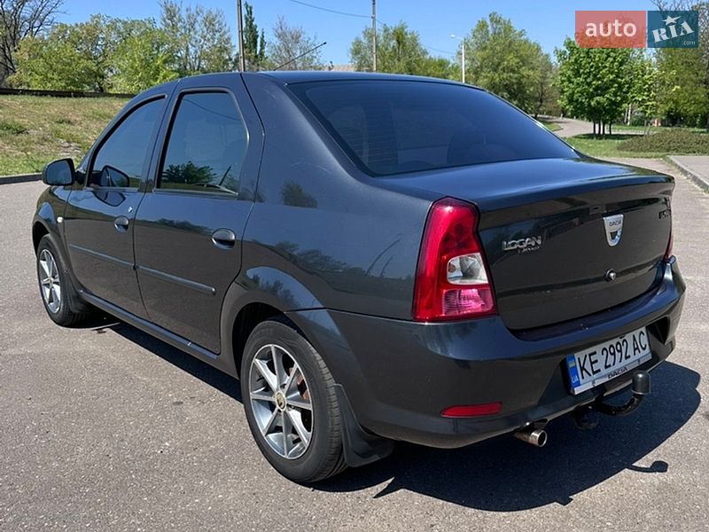Седан Dacia Logan 2008 в Кривом Роге