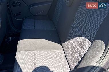 Седан Dacia Logan 2008 в Кривом Роге