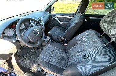 Седан Dacia Logan 2010 в Бердичеве
