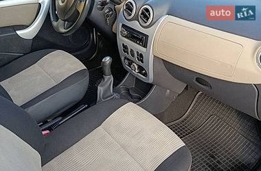 Седан Dacia Logan 2010 в Дубно