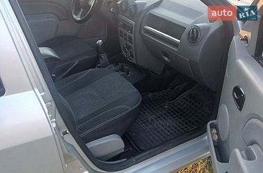 Седан Dacia Logan 2008 в Гадяче