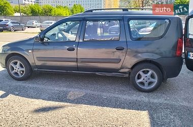 Седан Dacia Logan 2008 в Києві