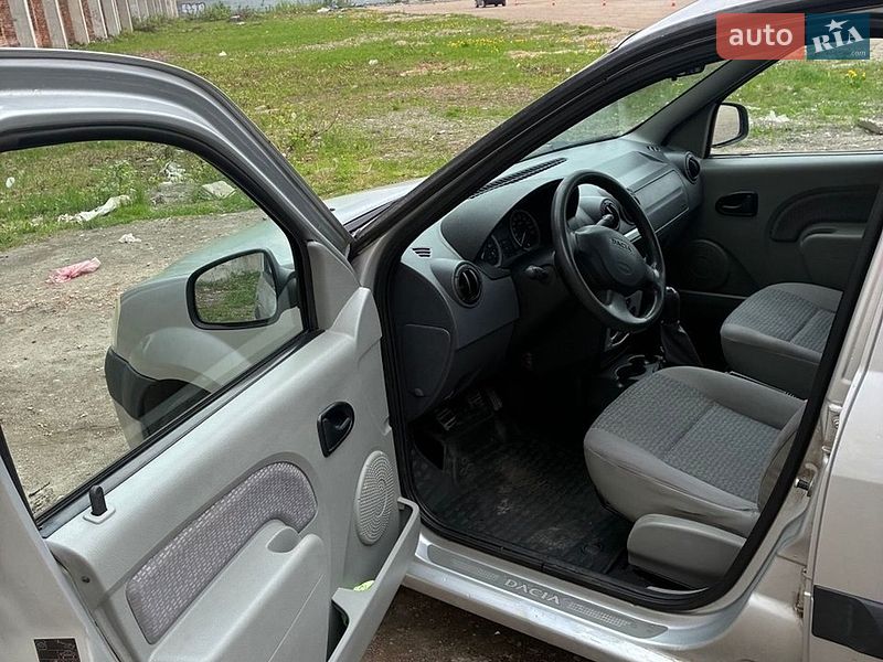 Седан Dacia Logan 2007 в Тернополе