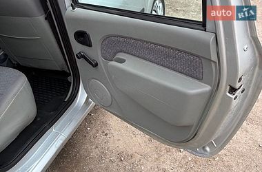 Седан Dacia Logan 2007 в Тернополе