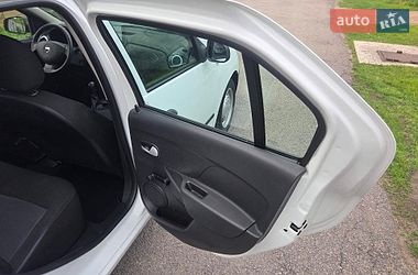 Седан Dacia Logan 2015 в Каменском
