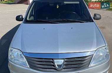 Седан Dacia Logan 2009 в Нових Санжарах