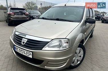 Седан Dacia Logan 2012 в Львові