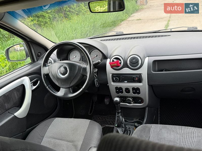 Седан Dacia Logan 2008 в Золотоноші