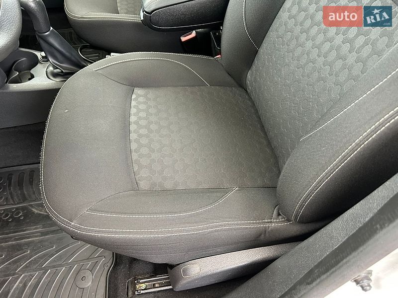 Седан Dacia Logan 2015 в Белой Церкви