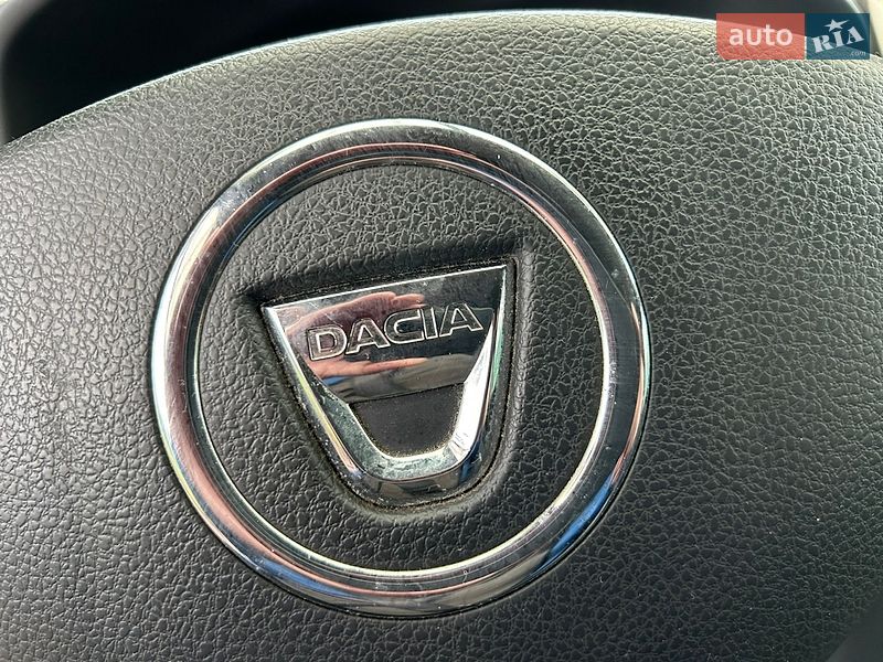 Седан Dacia Logan 2015 в Белой Церкви