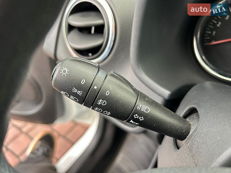 Седан Dacia Logan 2015 в Белой Церкви