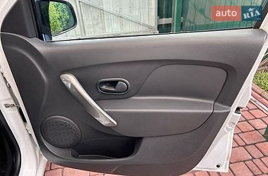Седан Dacia Logan 2015 в Белой Церкви