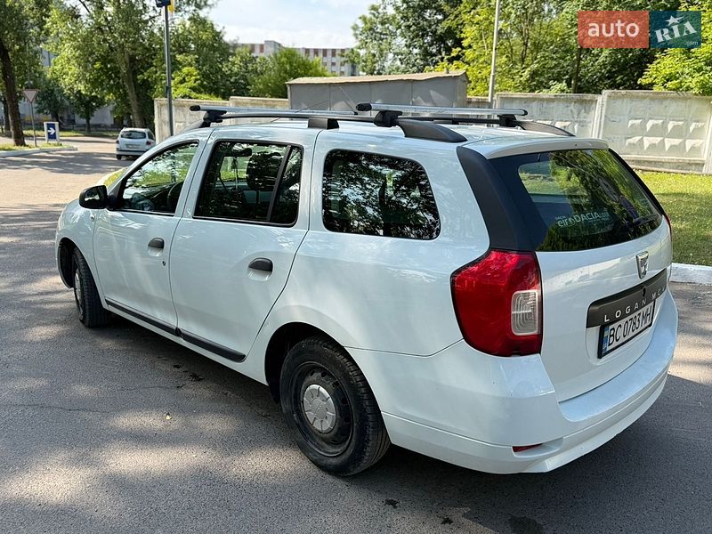 Седан Dacia Logan 2014 в Львове