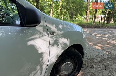 Седан Dacia Logan 2014 в Львове