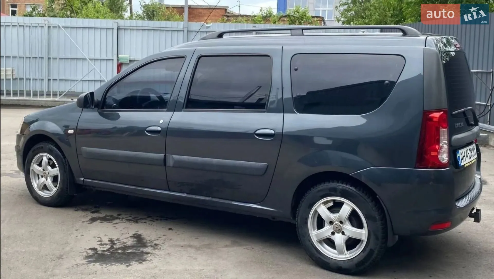 2010 Dacia Logan - мініатюра 13