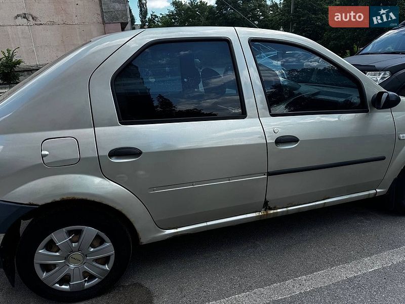 Седан Dacia Logan 2006 в Харкові