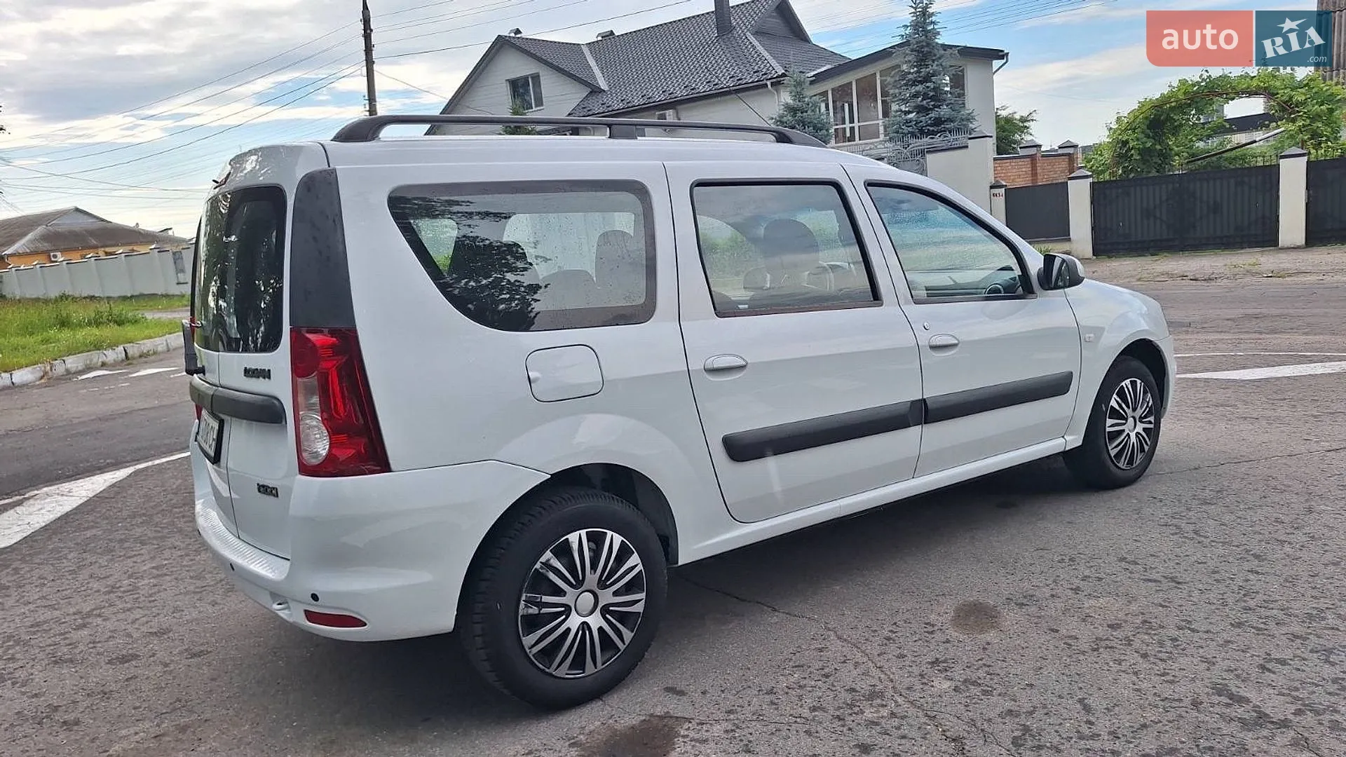 2011 Dacia Logan - мініатюра 22