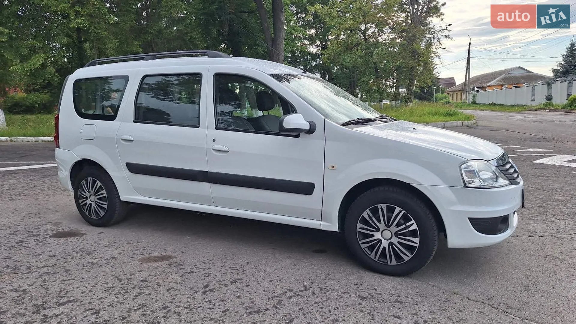 2011 Dacia Logan - мініатюра 16