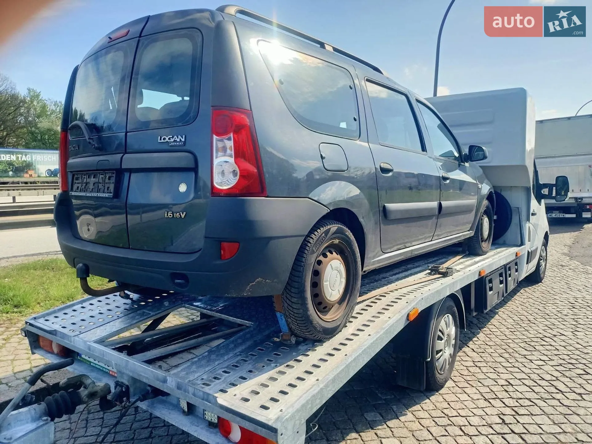 2011 Skoda Fabia - мініатюра 2