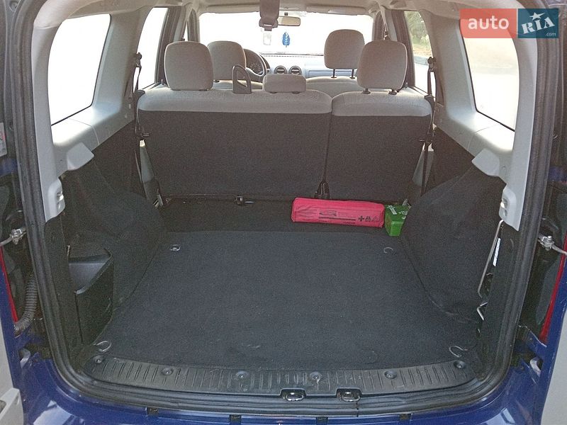 Седан Dacia Logan 2009 в Тернополе
