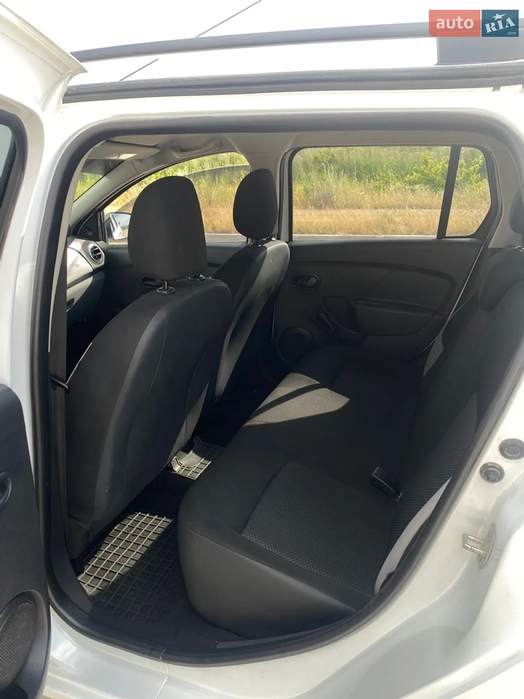 2014 Dacia Logan - мініатюра 11