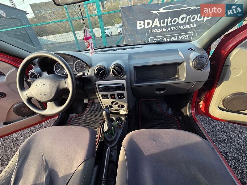 Седан Dacia Logan 2007 в Ужгороді
