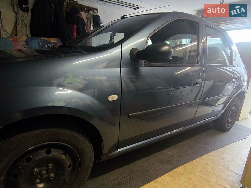 Седан Dacia Logan 2007 в Мукачевому