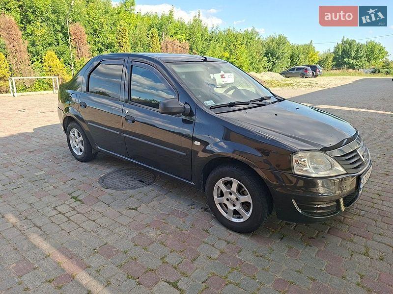 Седан Dacia Logan 2010 в Івано-Франківську
