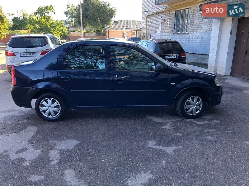 Седан Dacia Logan 2008 в Житомирі