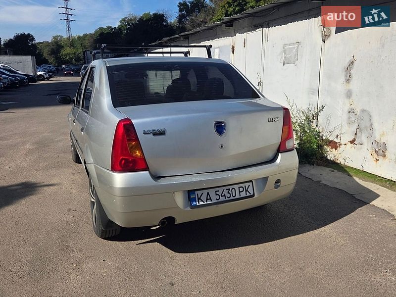 Седан Dacia Logan 2006 в Києві