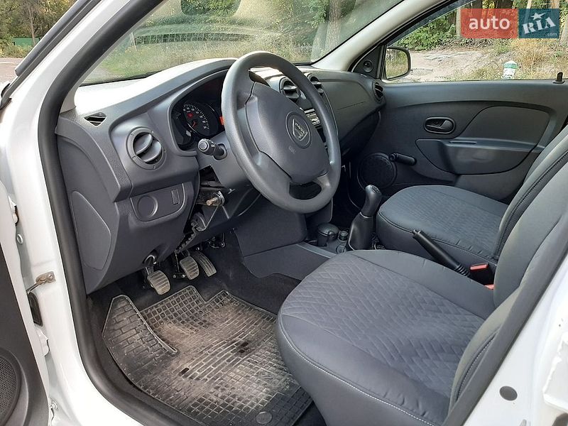 Седан Dacia Logan 2016 в Луцке