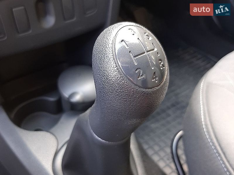 Седан Dacia Logan 2016 в Луцке
