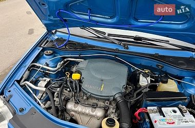 Седан Dacia Logan 2005 в Изяславе