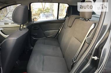Позашляховик / Кросовер Dacia Sandero StepWay 2010 в 